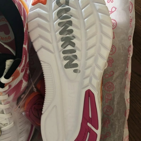 Dunkin Donuts Saucony size 7 sneaker rare - Picture 6 of 8